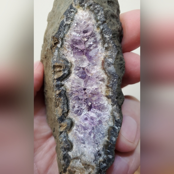 Amethyst Crystals Slice - Picture 15 of 15